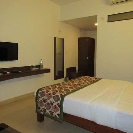 Palguni Residency Hotel Hassan Ngoại thất bức ảnh