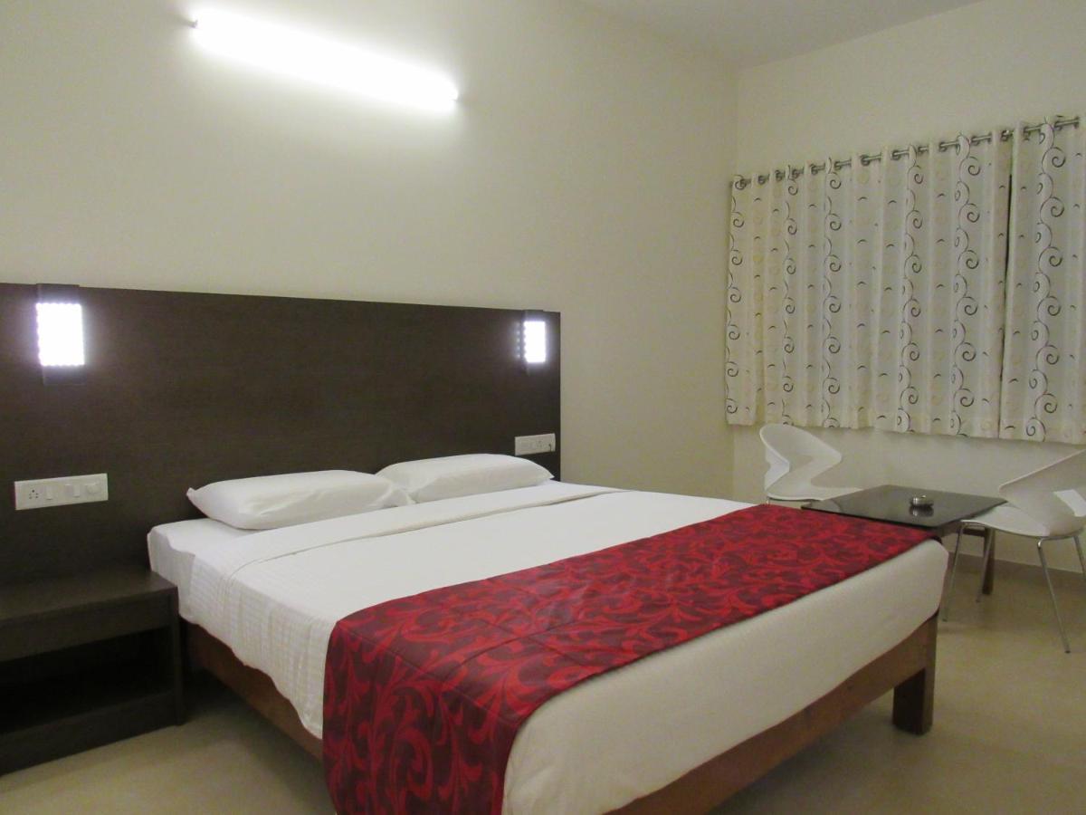 Palguni Residency Hotel Hassan Ngoại thất bức ảnh