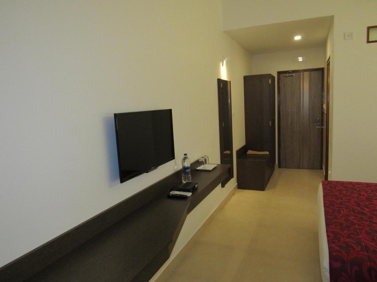 Palguni Residency Hotel Hassan Ngoại thất bức ảnh
