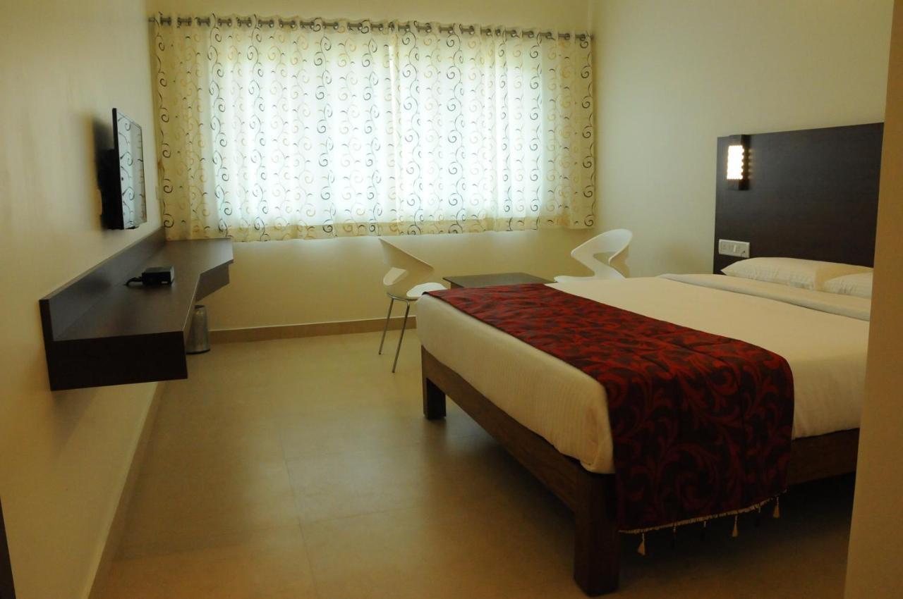 Palguni Residency Hotel Hassan Ngoại thất bức ảnh