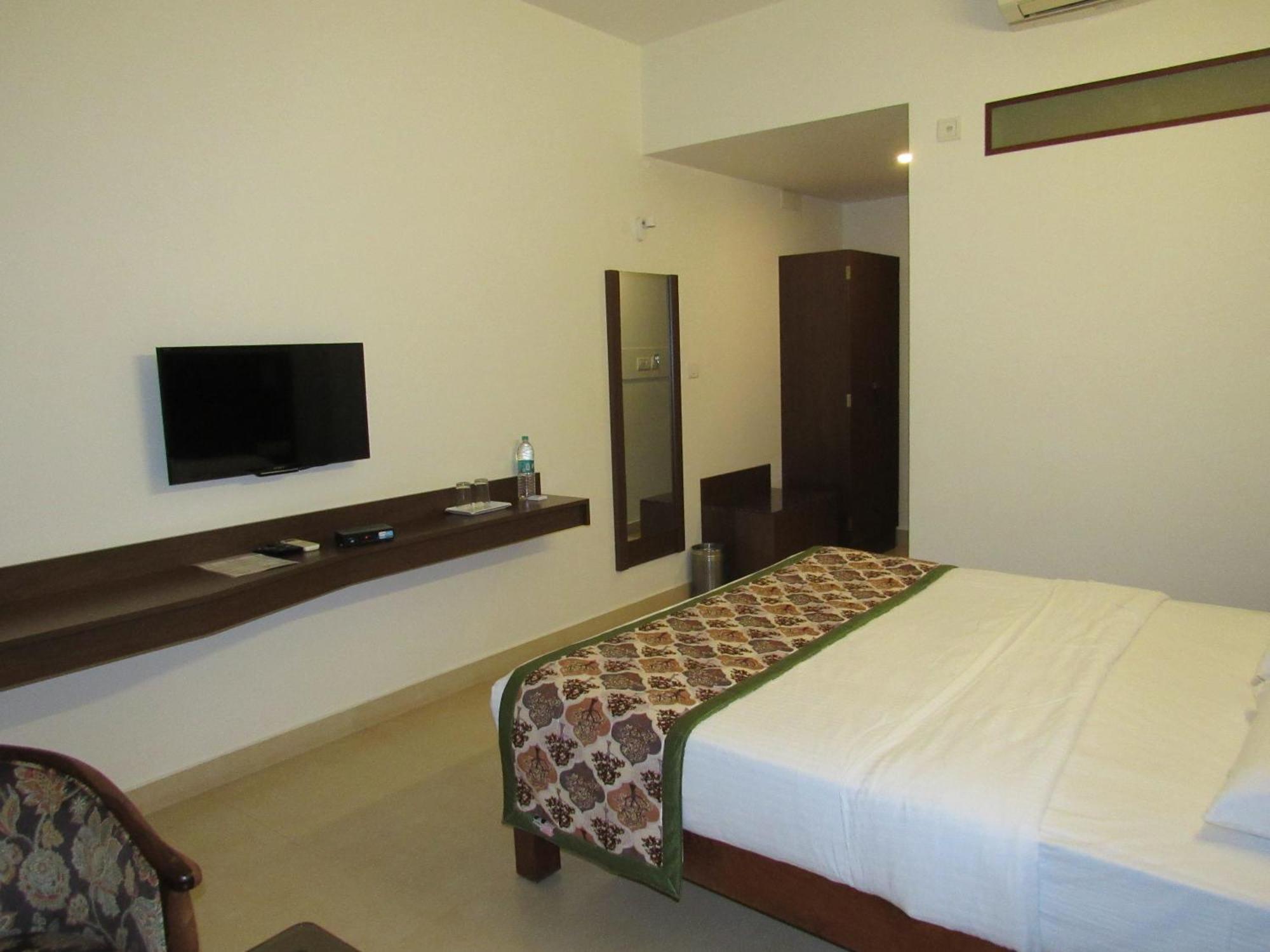 Palguni Residency Hotel Hassan Ngoại thất bức ảnh