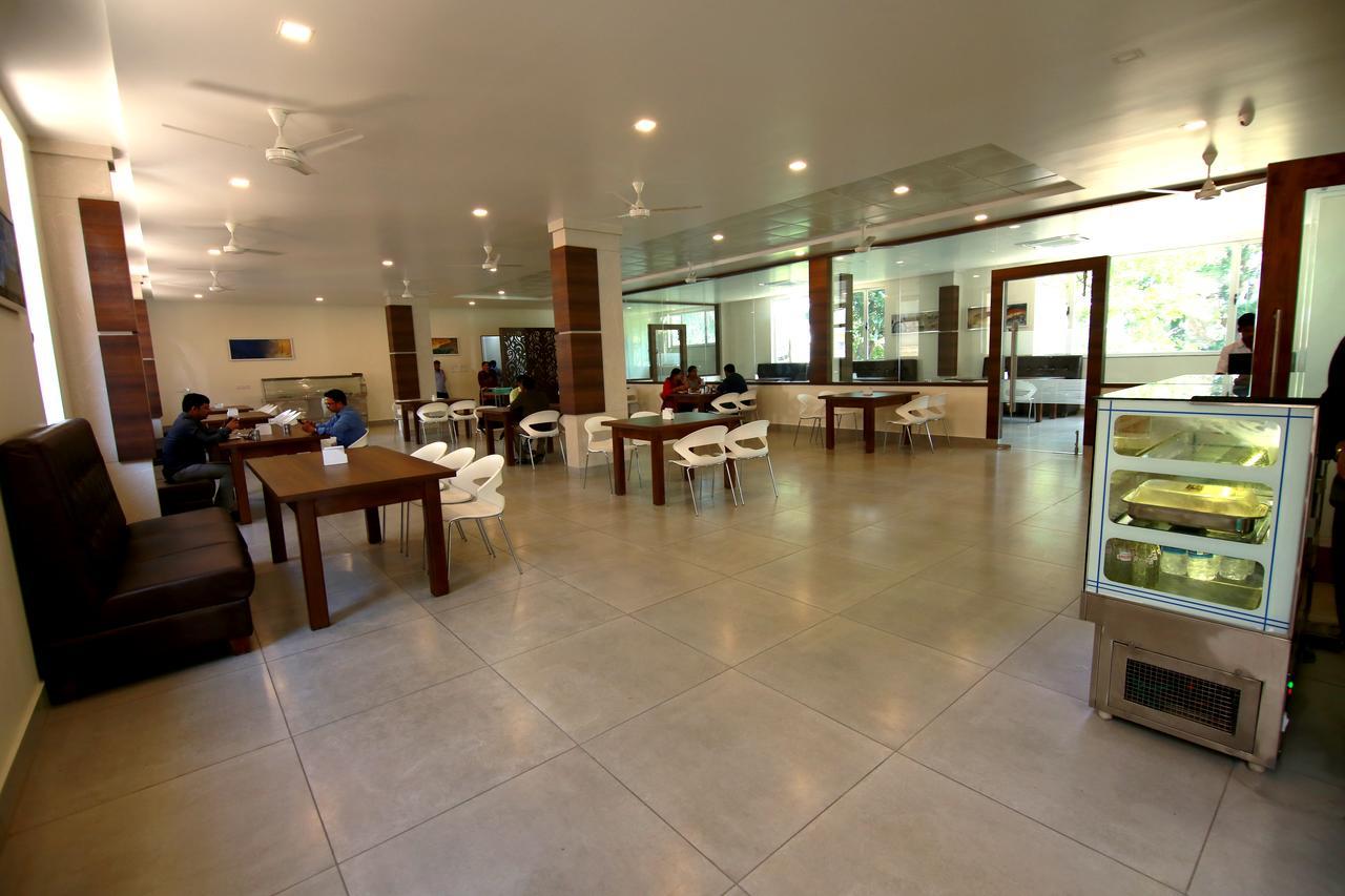 Palguni Residency Hotel Hassan Ngoại thất bức ảnh